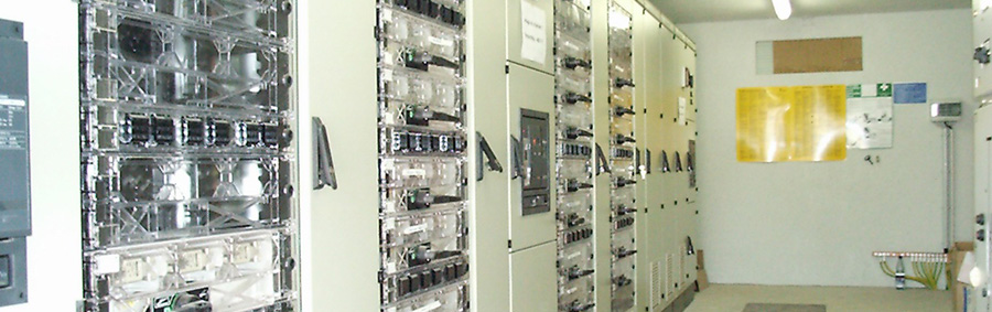 Fuhr park der Firma Elektrotechnik Triphaus.